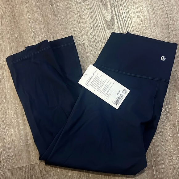 Lululemon Wunder under hr crop 21” - Picture 6 of 9